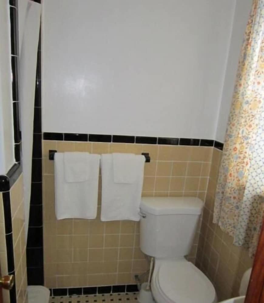 Cadet Motel - photo 32