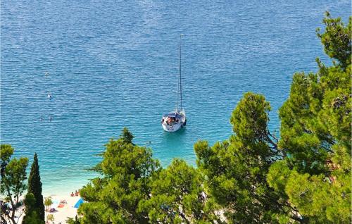 Ocean Front Apartment In Jadranovo — 4-Star Luxury Hotel in Jadranovo, Croatia