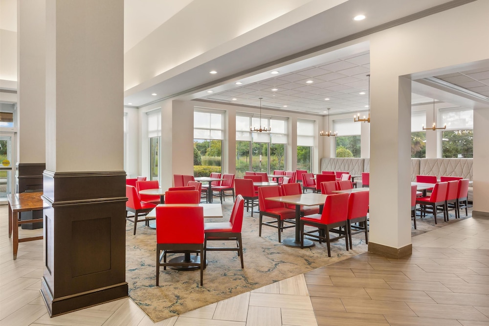 Hilton Garden Inn Atlanta Airport North - photo 22