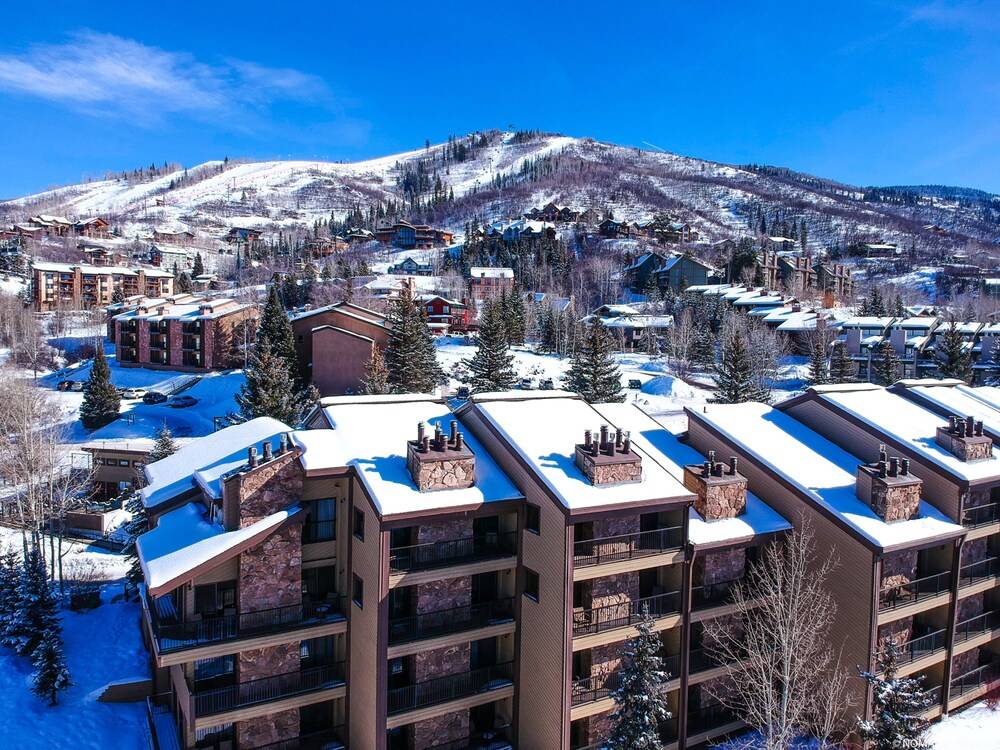 La Casa on the Mountain by Resort Lodging Company — 4-Star Luxury Hotel in Steamboat Springs, United States