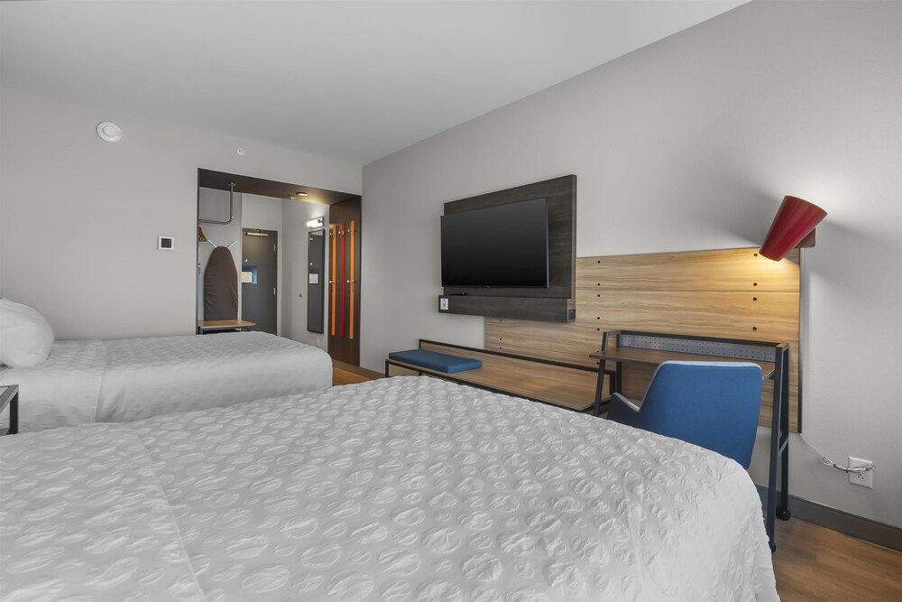 Tru by Hilton Cape Girardeau - photo 12
