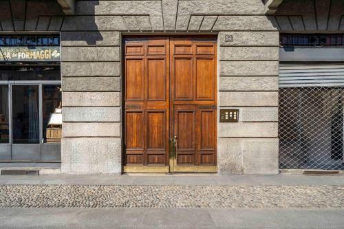 Luxury apartment Navigli — 4-Star Luxury Hotel in Milan, Italy