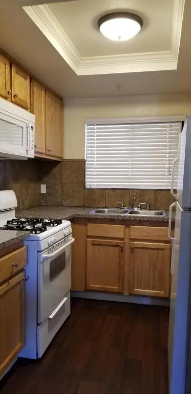 Sierra Crossing Motel - photo 9