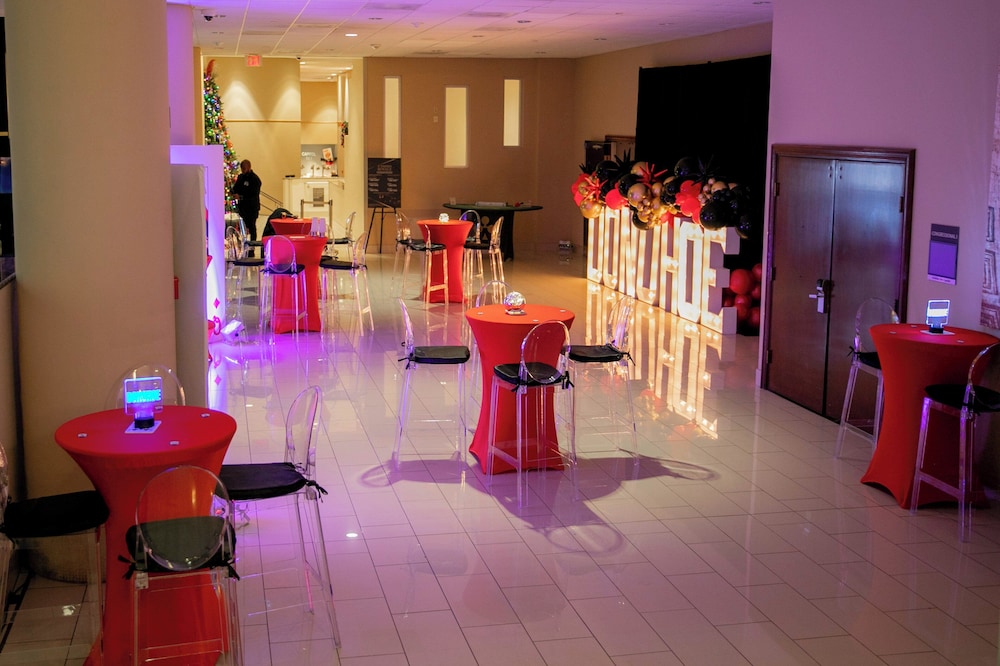 Holiday Inn Washington Capitol Natl Mall by IHG - photo 56