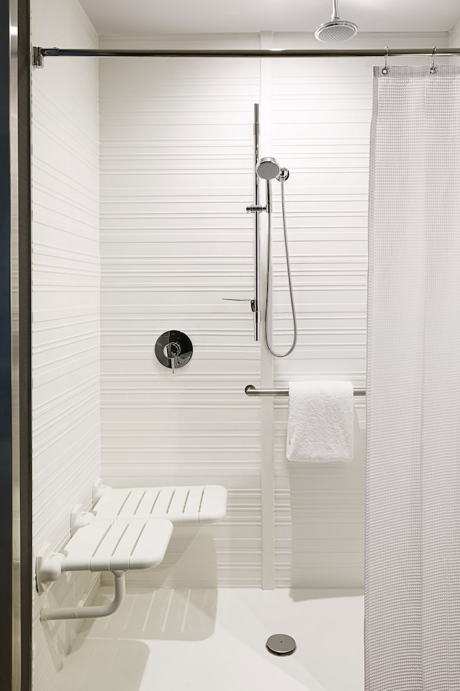 AC Hotel by Marriott Minneapolis West End - photo 38