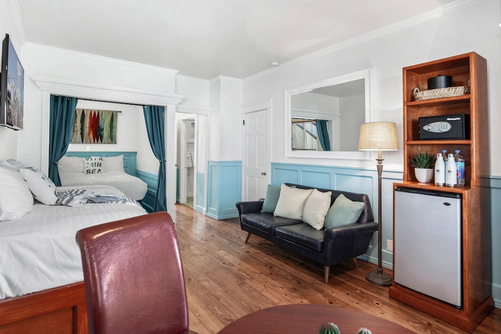 Sea Blue Hotel - photo 8