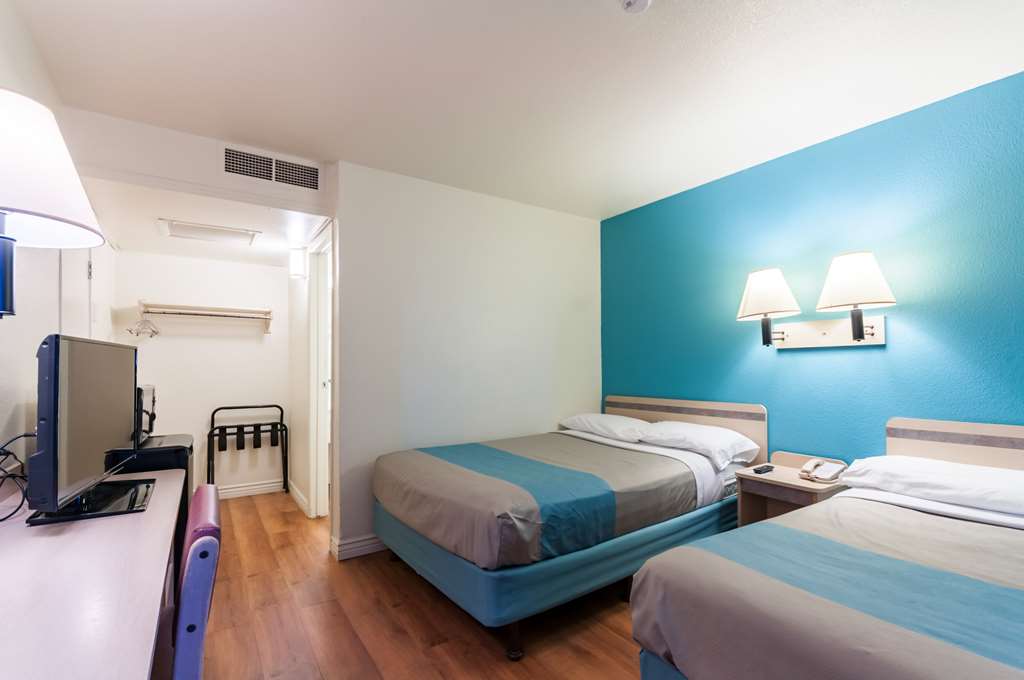 Motel 6 Green River UT - photo 15