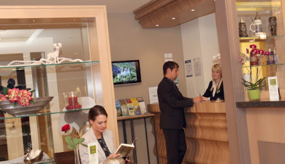 Villa Ludwig Suite Hotel & Chalet — Schwangau — photo 3