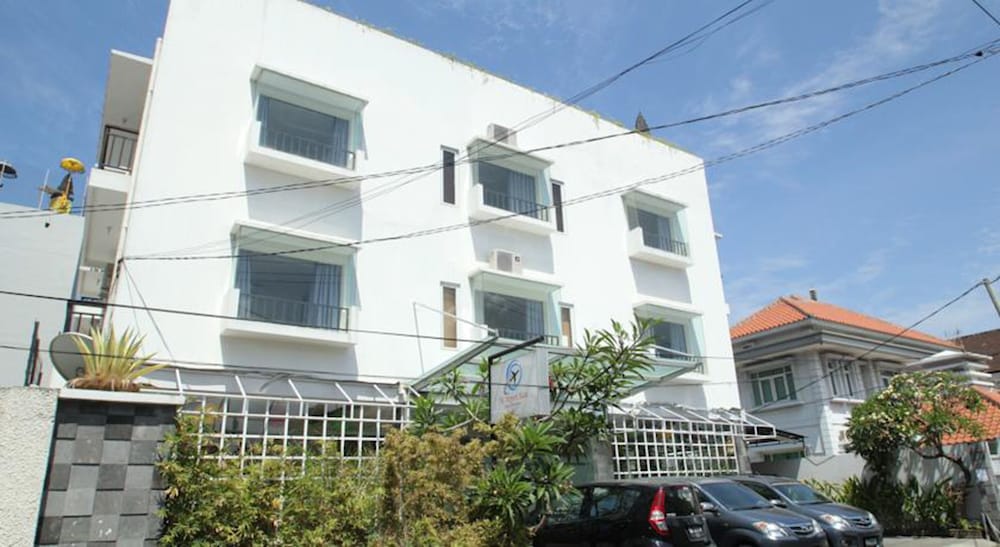 Super OYO 93765 Airport Kuta Bali Hotel in Tuban, Indonesia