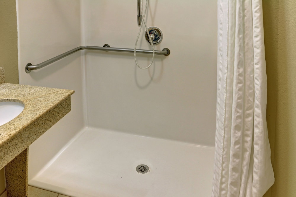 Candlewood Suites Texarkana by IHG - photo 10