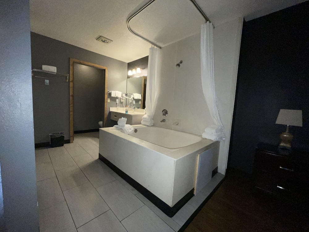 Sunnyside Inn & Suites - photo 30