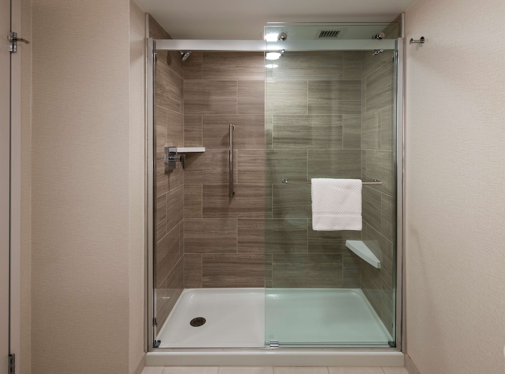 DoubleTree by Hilton Madison East WI - photo 51
