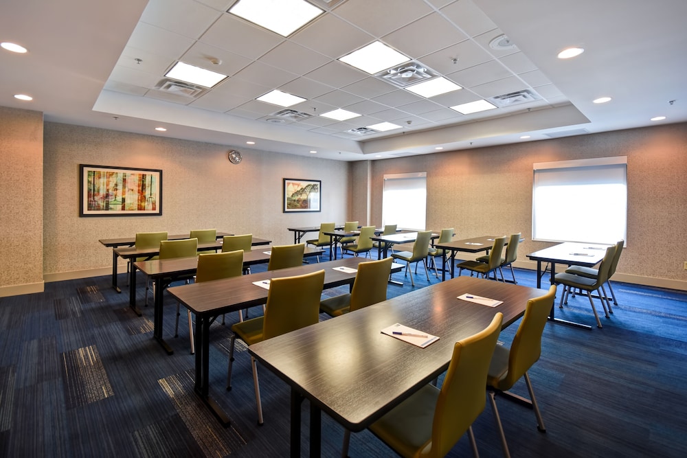 Holiday Inn Express & Suites Schererville by IHG - photo 35