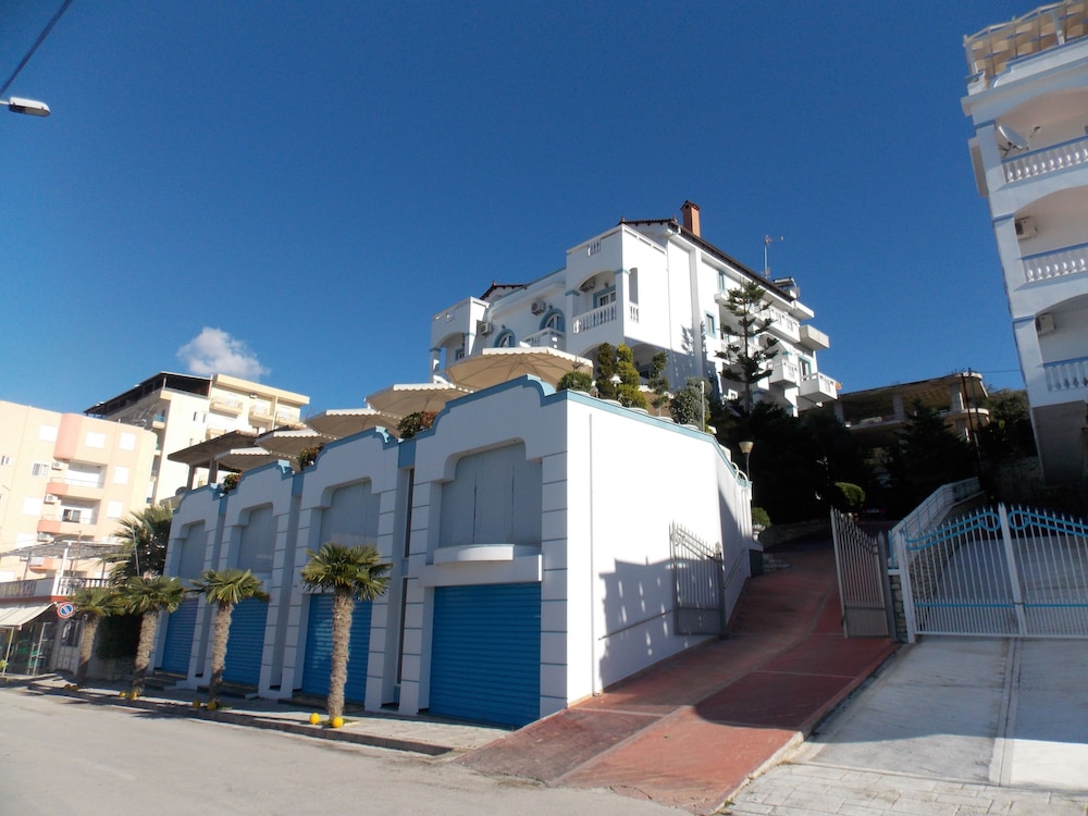 Hotel Serxhio - last minute hotel in Sarande