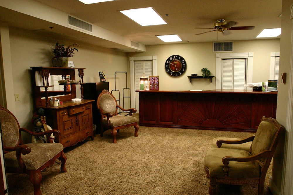 Park Hotel Condominiums - photo 3