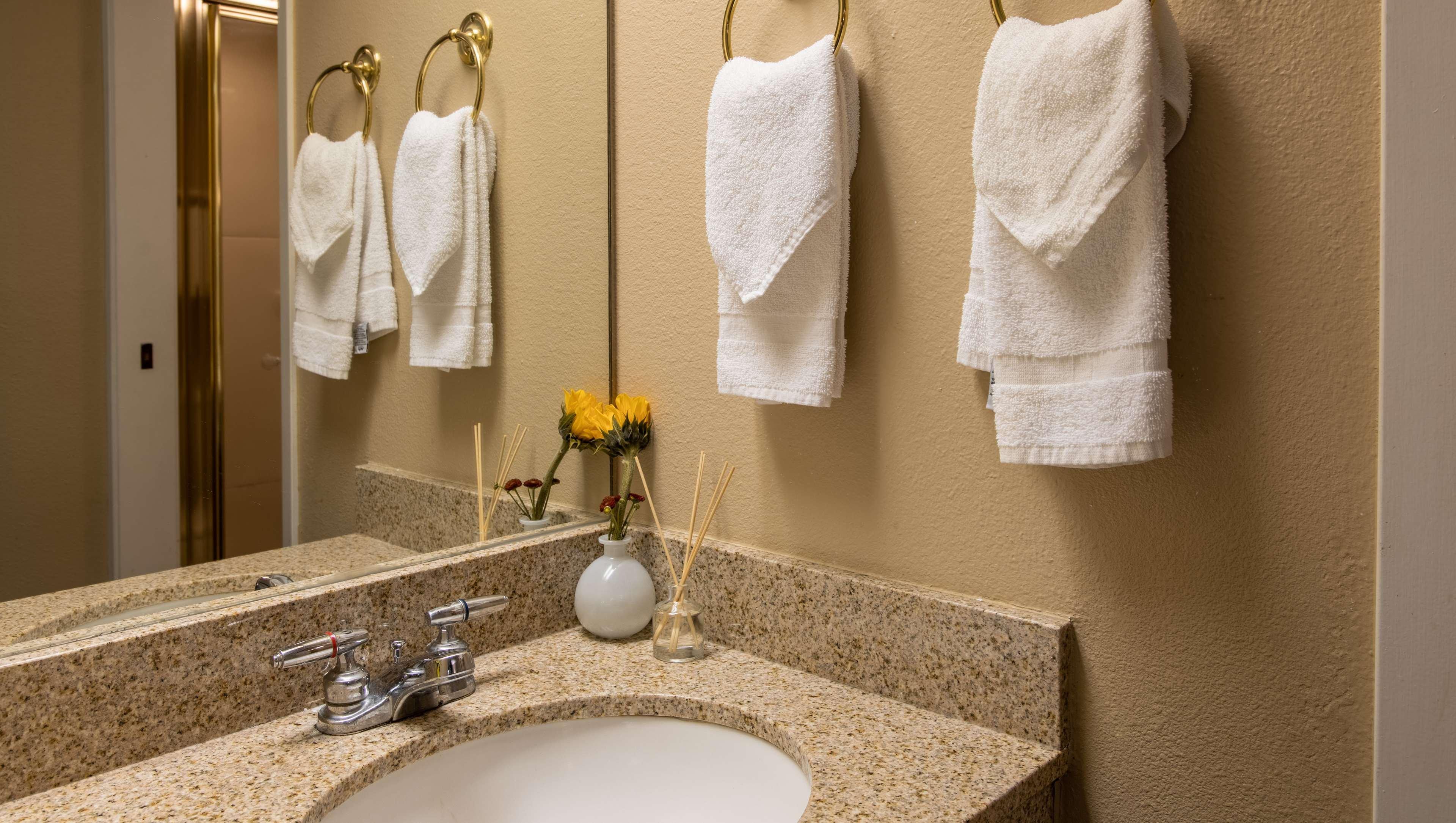 Howard Johnson Lincoln - photo 29
