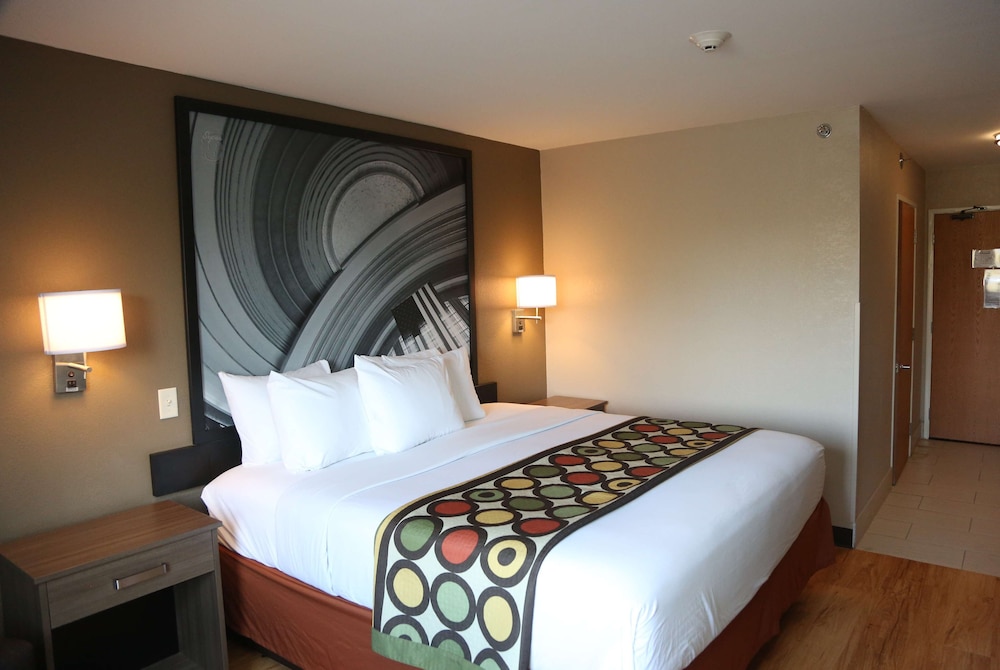 Super 8 by Wyndham Portsmouth - photo 19