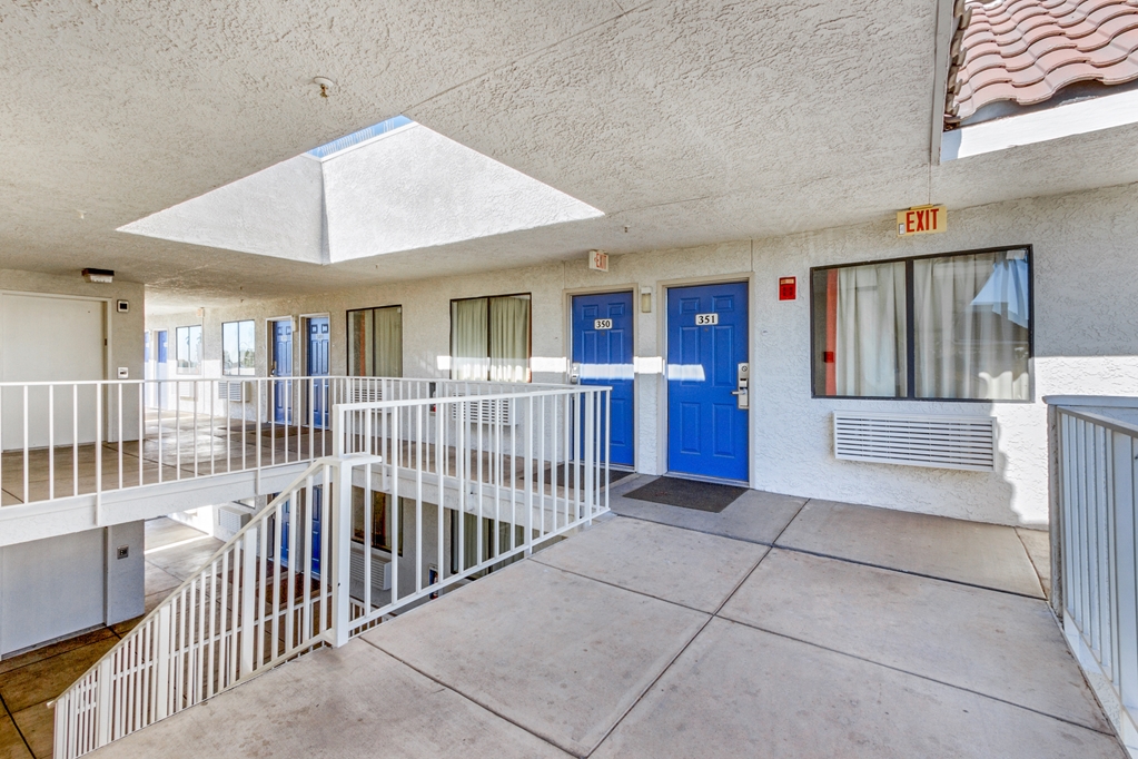 Motel 6 Phoenix AZ West - photo 3