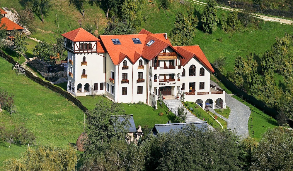 Hotel Turnul — hotel in Moieciu De Jos