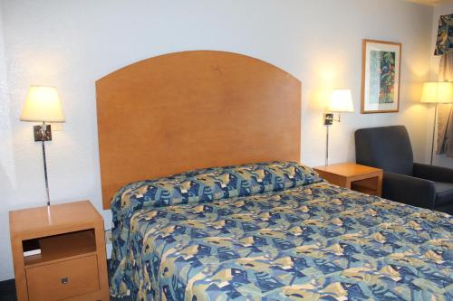 Economy Inn Watsonville - photo 17