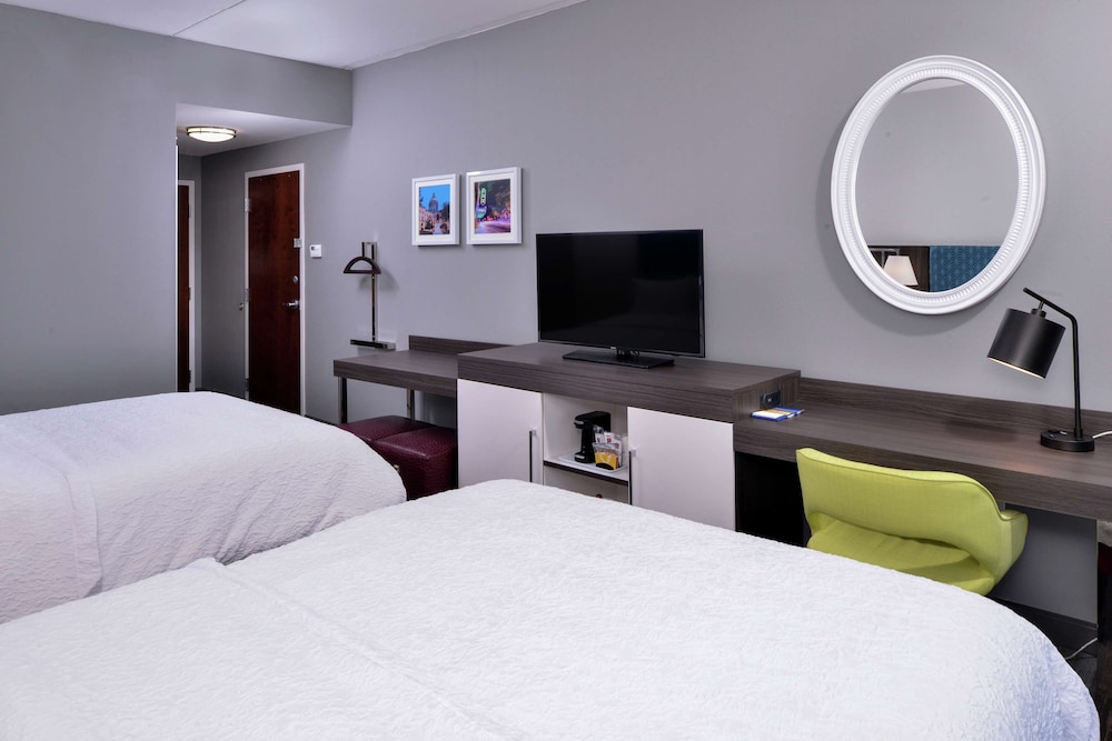 Hampton Inn & Suites Atlanta Marietta - photo 9