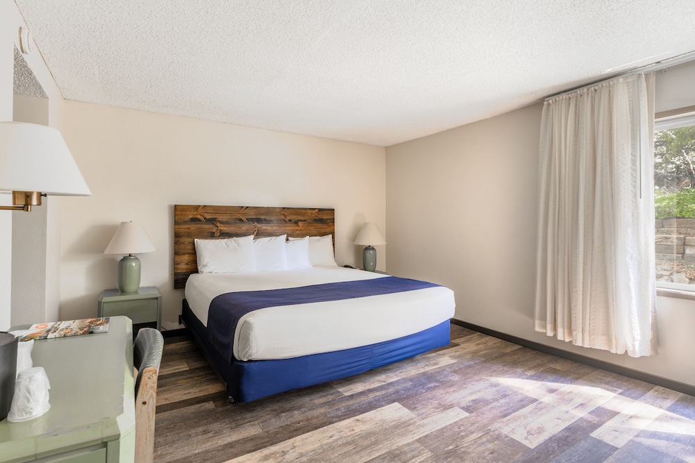 Chateau Westport Resort - photo 16