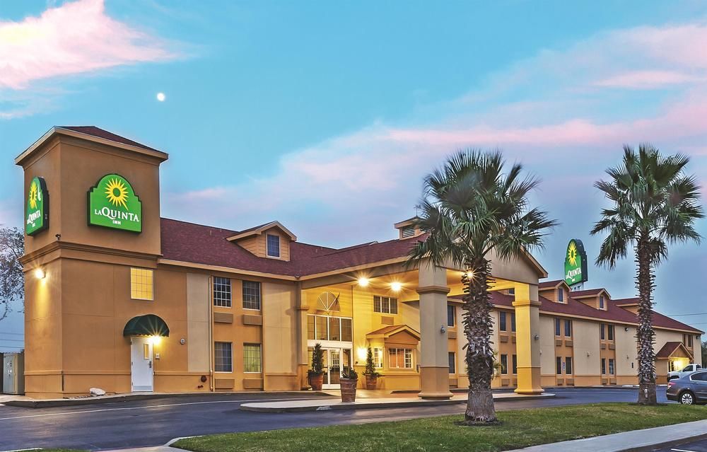 La Quinta Inn San Antonio AlamoDome South - photo 7