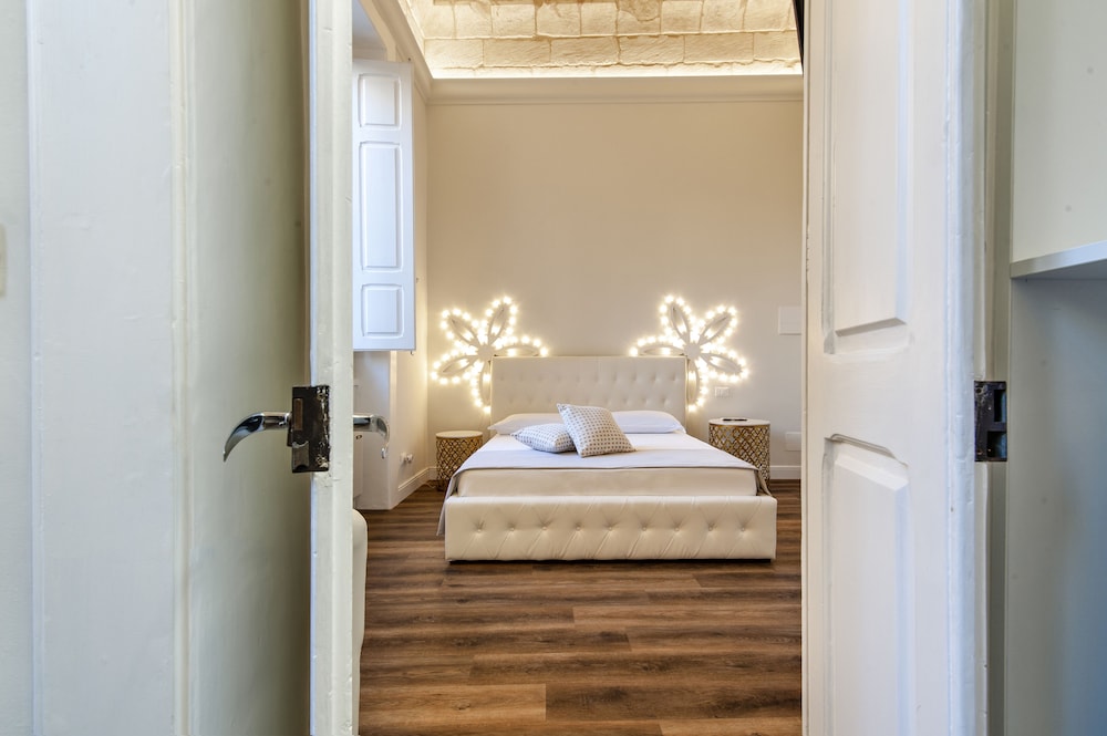 Vittoria Luxury House — 4-Star Luxury Hotel in Lecce, Italy