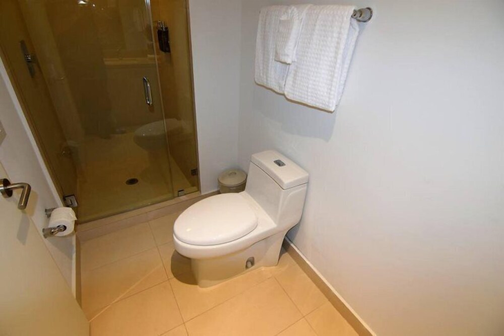 Oceanfront & Bay View 2 Bed 2 Bath @ Hyde Beach Resort - photo 37
