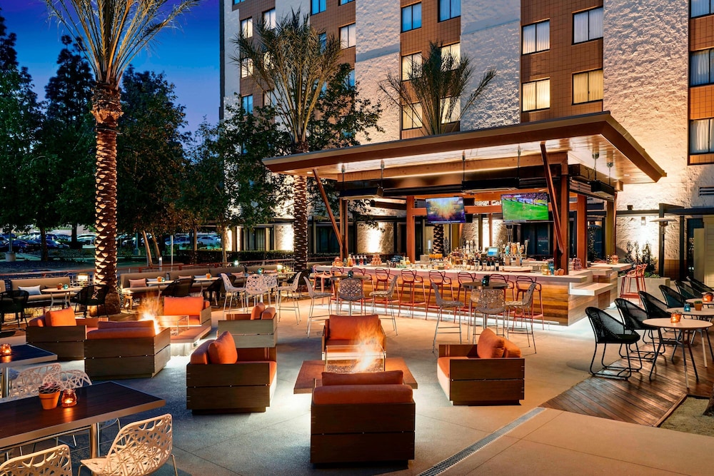 Los Angeles Marriott Burbank Airport - photo 26