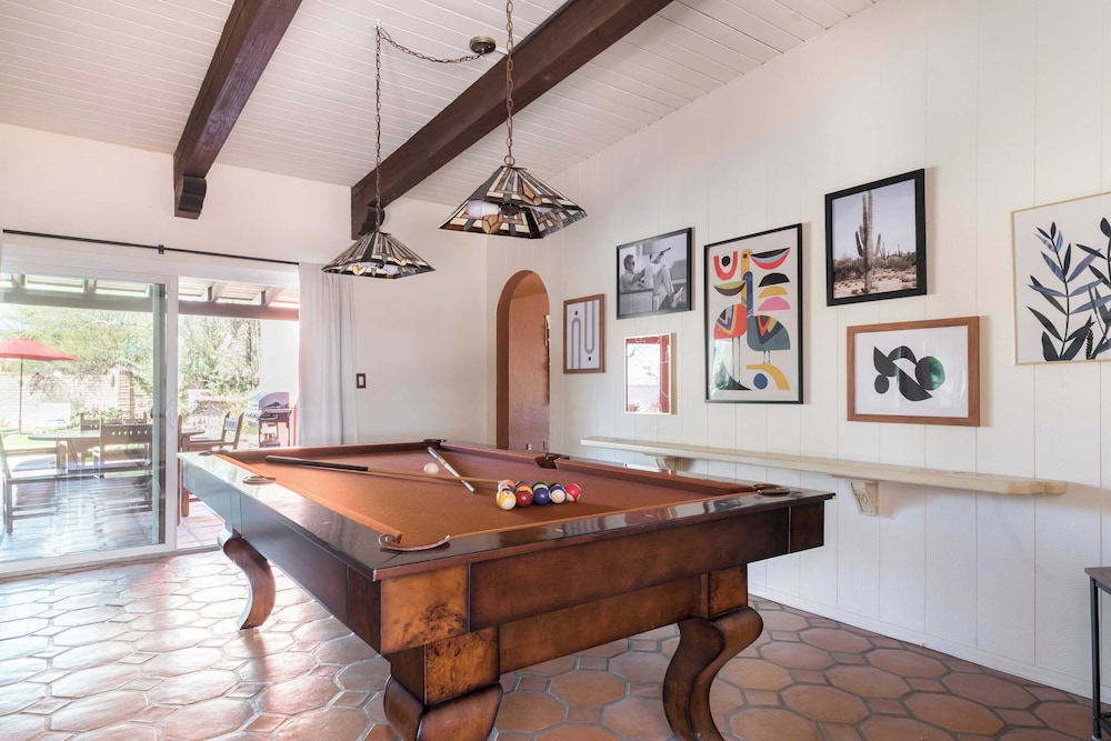 Charming 5BDR Hacienda w Pool Fire Pit Billiards La Casona by AvantStay - photo 3