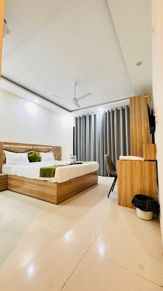 Sky Hotel — Bilaspur — photo 5