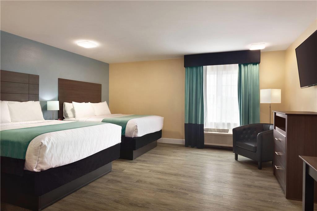 Hawthorn Suites by Wyndham St. Robert - photo 11