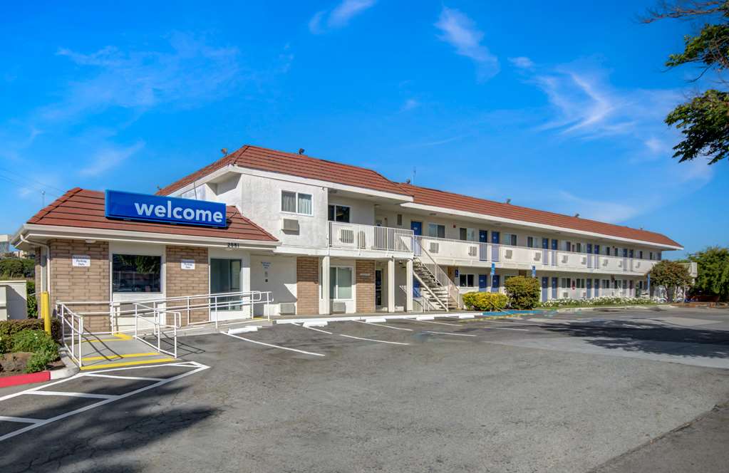 Motel 6 San Jose CA Airport - featured photo