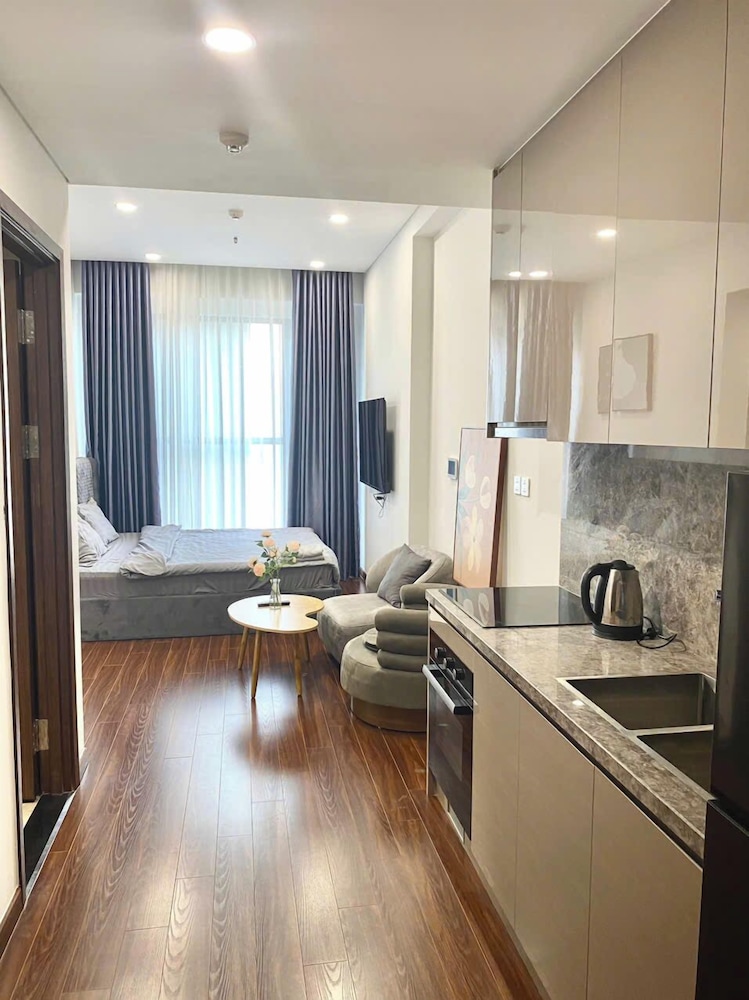 Vinhome Ocean Park 1 Gia Lâm Hà Nội Apartment — 4-Star Luxury Hotel in Hanoi, Vietnam