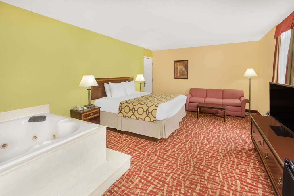 Baymont by Wyndham Sevierville Pigeon Forge - photo 11