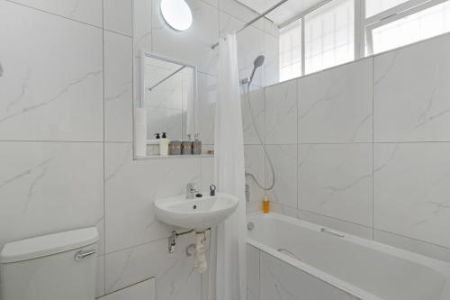 Stunning Ocean View Apt Beach Walk & Promenade Access