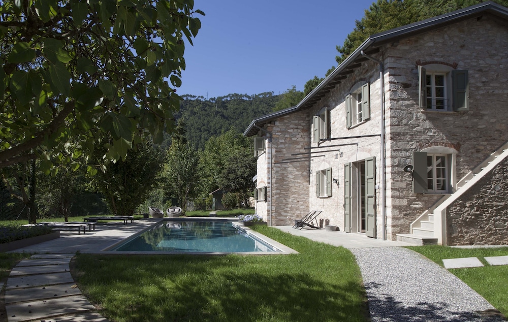 Il Borgo Mediceo — 4-Star Luxury Hotel in Seravezza, Italy