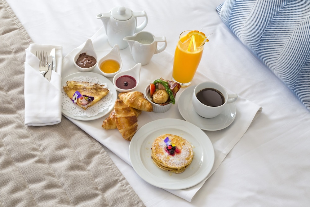 מזון ומשקאות