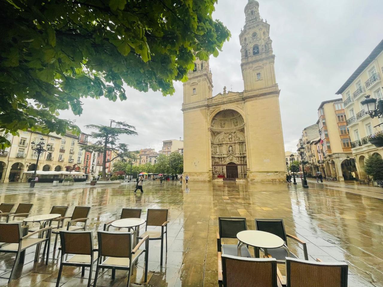 Plaza Centro Mercado — Logrono