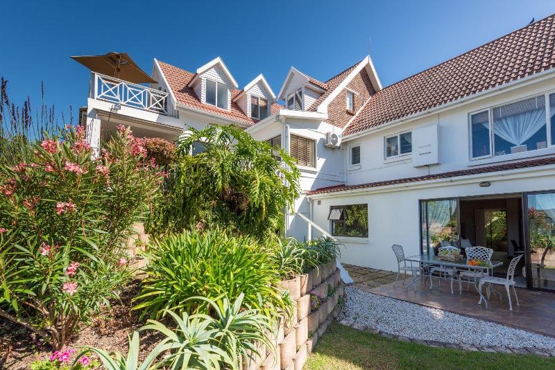 6 On Protea — 4-Star Luxury Hotel in Knysna, South Africa