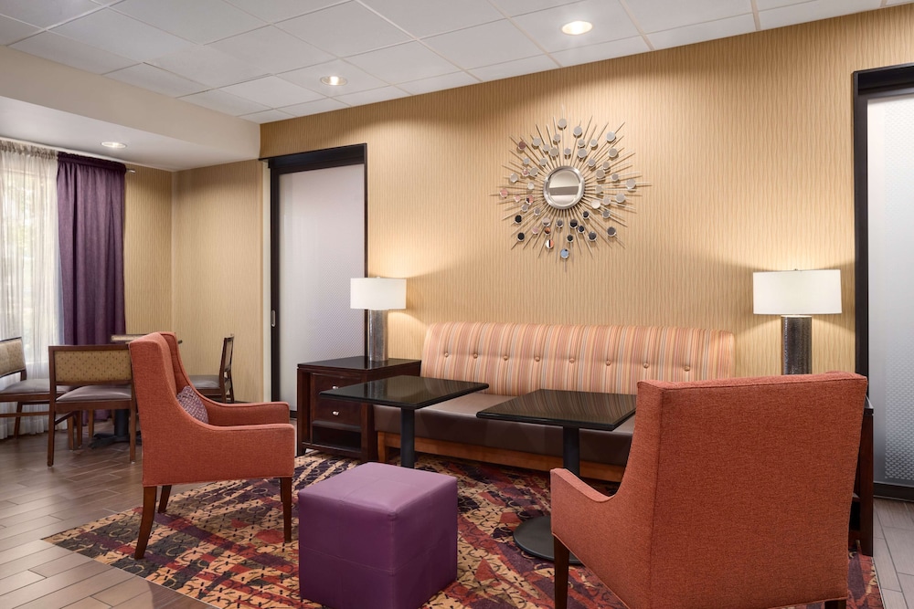 Hampton Inn Belle Vernon - photo 7