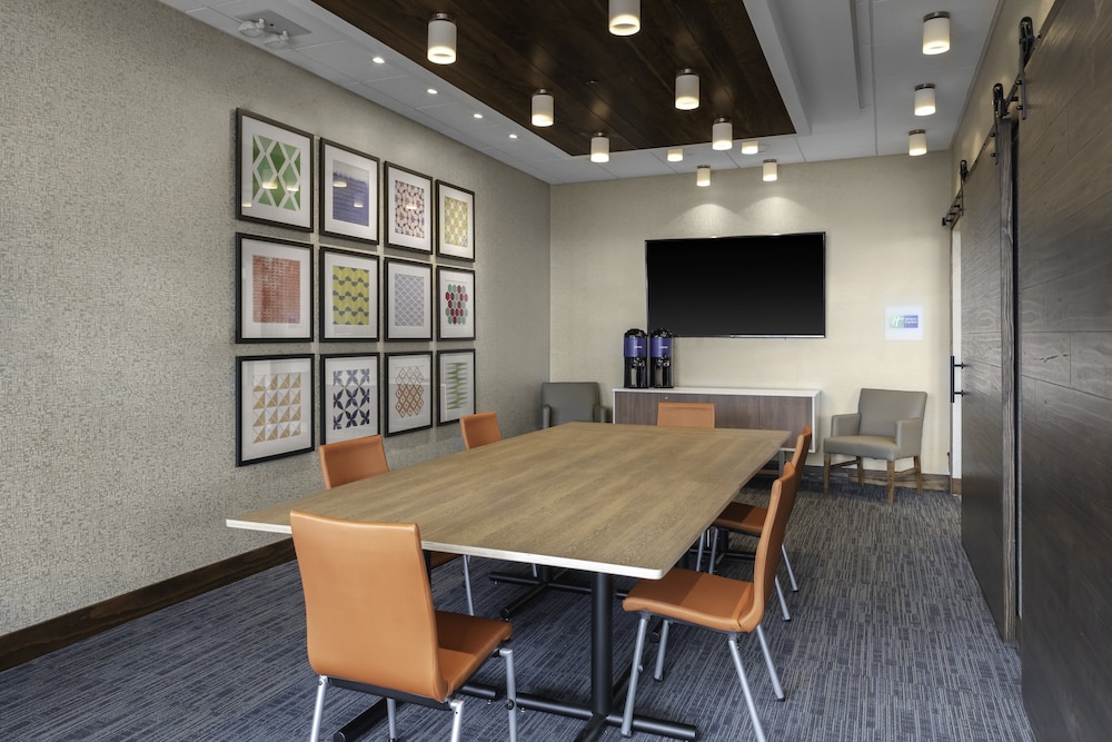 Holiday Inn Express & Suites The Dalles by IHG - photo 31