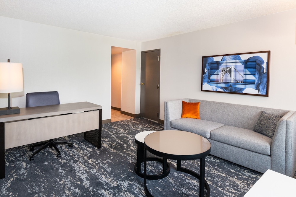 Pittsburgh Airport Marriott - photo 27