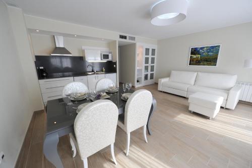 Apartamentos Turisticos Mirablanc 4949589 — Valjunquera
