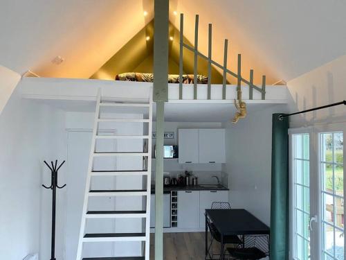 L Amazonite Etretat in Etretat, France