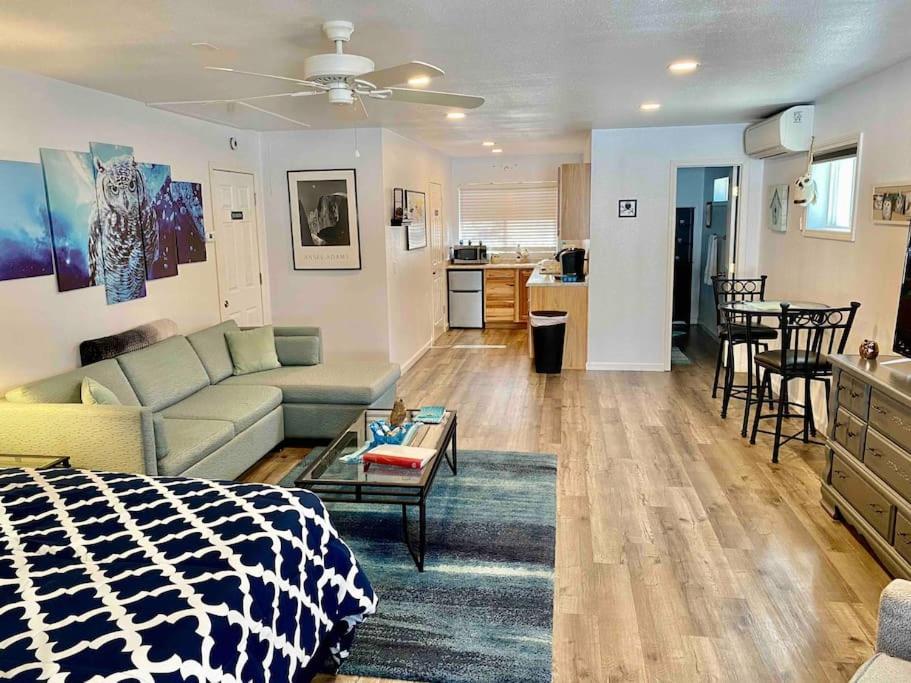 Owl Nest Hot Tub Sleeps 3 Yosemite — hotel in Ahwahnee