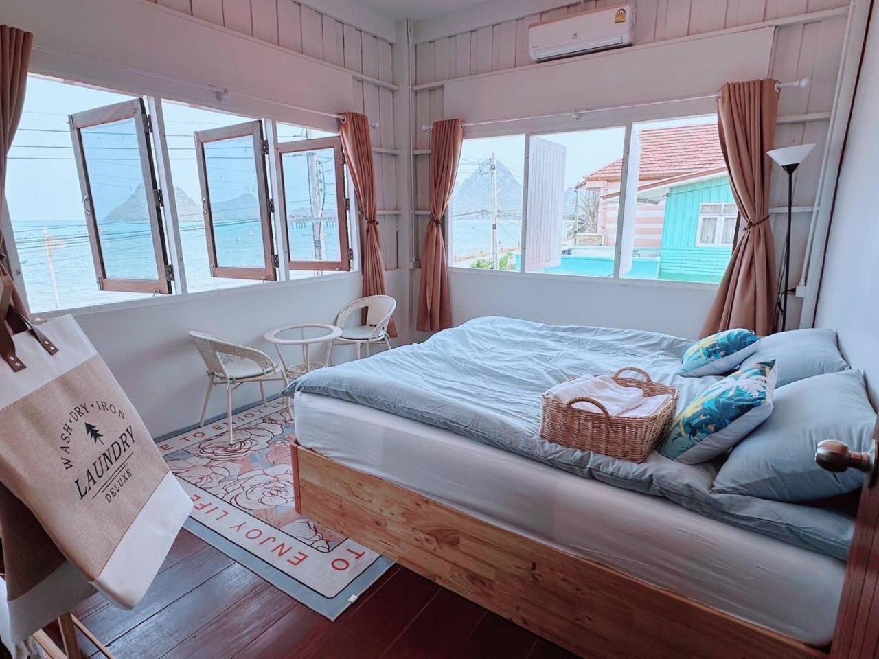 Hostel 126 Cafe’ & Bar in Prachuap Khiri Khan, Thailand