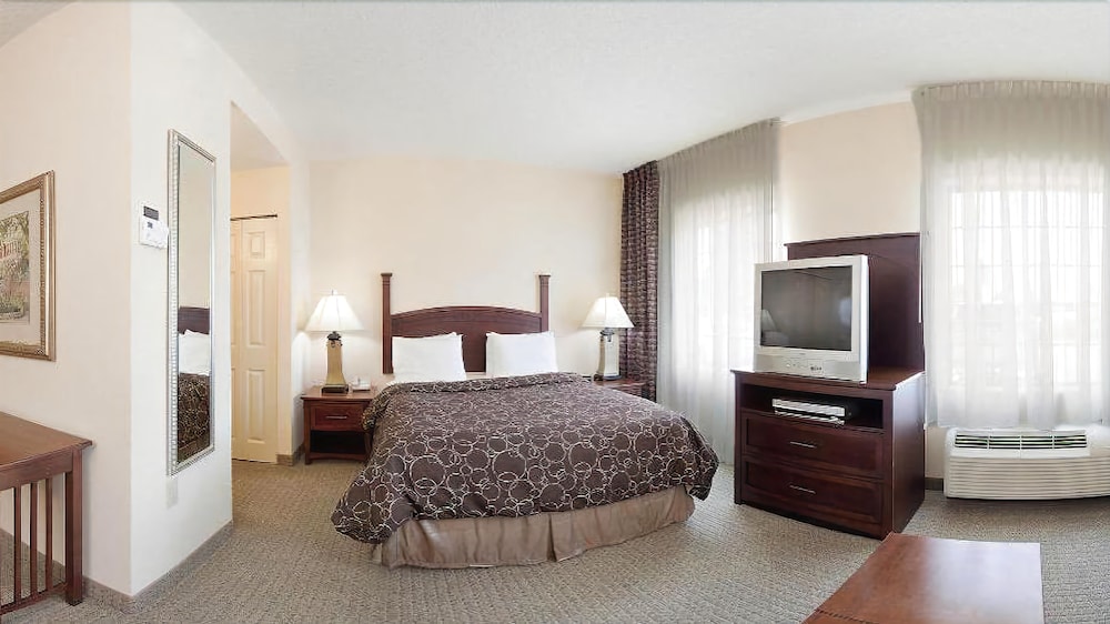 Staybridge Suites Chesapeake by IHG - photo 4