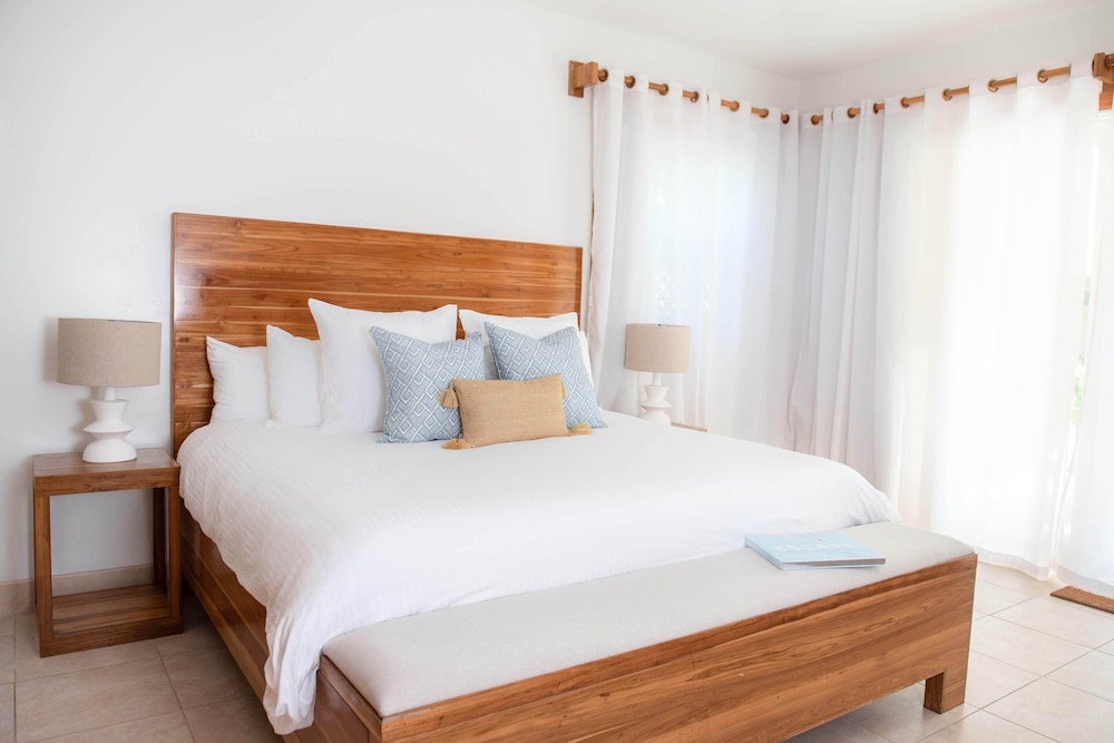 The Phoenix Resort — San Pedro — photo 4
